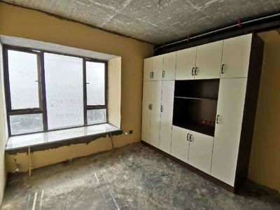 工廠定制衣柜好不好?走進定制衣柜工地現場